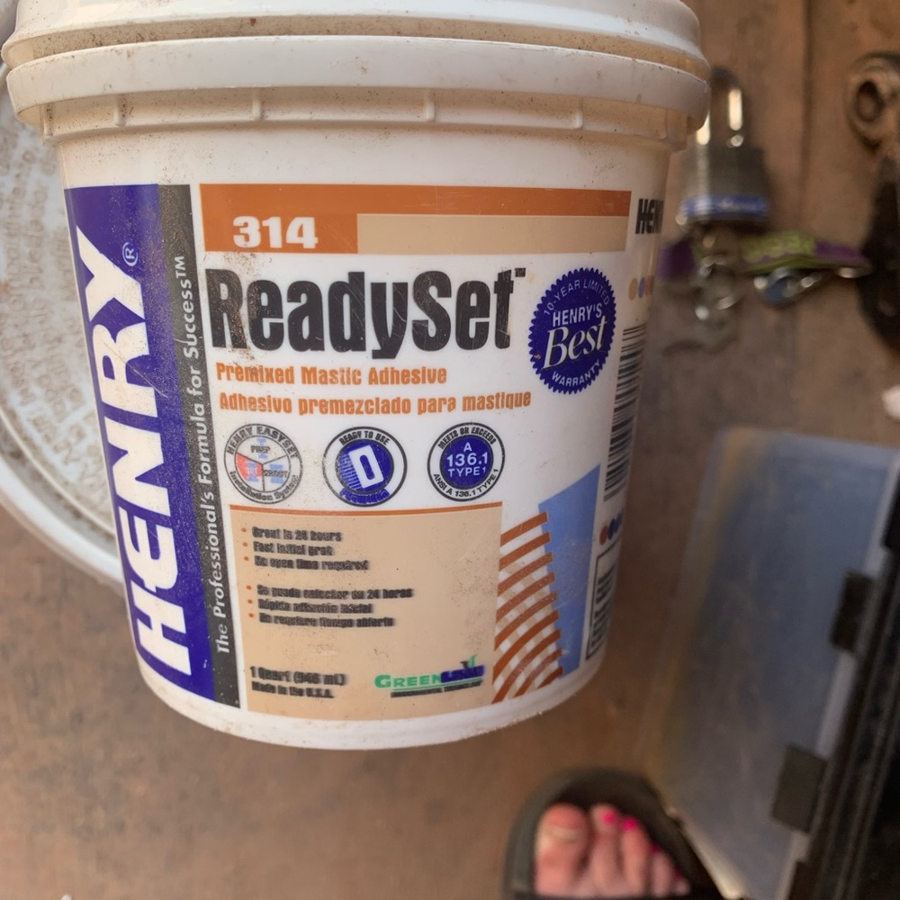 Premix mastic adhesive